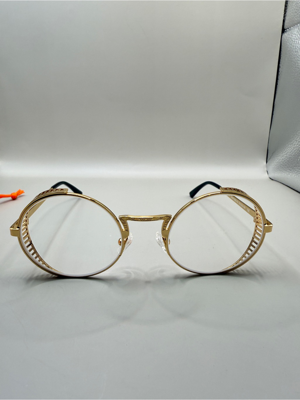 Vooglam Round Gold Metal Frame Glasses, Unknown Prescription — image 2 of 7